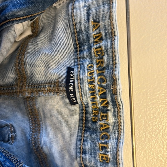 Lightly worn. - Picture 3 of 4